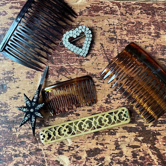 Vintage Jewelry - vintage hair accessories